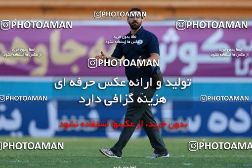 848025, Tehran, , Iranian Hazfi Cup, 1.16 round, Khorramshahr Cup, Rah Ahan ۱ v 2 Khooneh be Khooneh on 2017/09/09 at Ekbatan Stadium