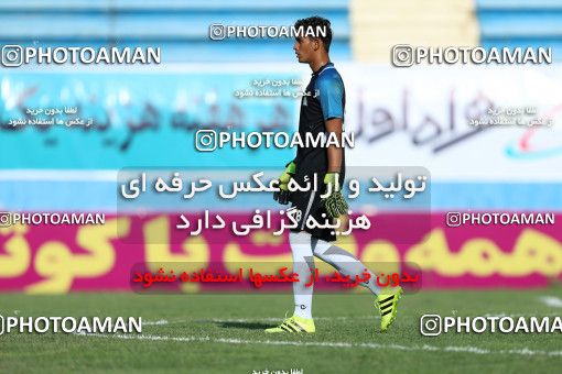 820256, Tehran, , Iranian Hazfi Cup, 1.16 round, Khorramshahr Cup, Rah Ahan ۱ v 2 Khooneh be Khooneh on 2017/09/09 at Ekbatan Stadium