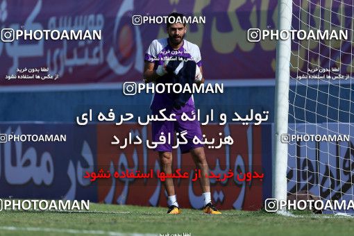 820271, Tehran, , جام حذفی فوتبال ایران, 1/16 stage, Khorramshahr Cup, Rah Ahan 1 v 2 Khooneh be Khooneh on 2017/09/09 at Ekbatan Stadium