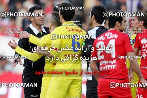 838912, Tehran, [*parameter:4*], Iran Pro League، Persian Gulf Cup، 2012-13 season، Second Leg، Week 25، Naft Tehran ۱ v ۱ Persepolis on 2013/02/09 at Azadi Stadium