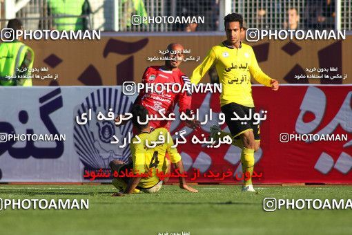 859014, Shiraz, [*parameter:4*], Iran Pro League، Persian Gulf Cup، 2012-13 season، Second Leg، Week 19، Fajr-e Sepasi Shiraz ۰ v 2 Persepolis on 2012/12/30 at Hafezieh Stadium