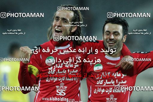 864344, Tehran, , جام حذفی فوتبال ایران, 1.8 round, , Naft Tehran 1 v 4 Persepolis on 2013/01/08 at Azadi Stadium