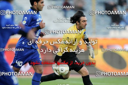 859571, Tehran, , جام حذفی فوتبال ایران, 1.8 round, , Esteghlal 5 v 0 Aboumoslem on 2013/01/09 at Azadi Stadium