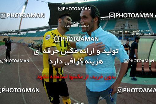 877093, Tehran, [*parameter:4*], لیگ برتر فوتبال ایران، Persian Gulf Cup، Week 8، First Leg، Naft Tehran 1 v 0 Sepahan on 2017/09/26 at Takhti Stadium