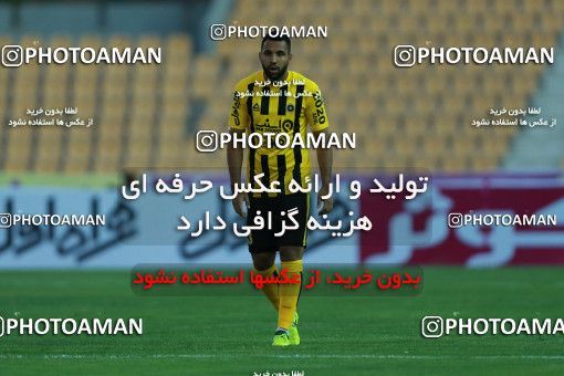 877023, Tehran, [*parameter:4*], لیگ برتر فوتبال ایران، Persian Gulf Cup، Week 8، First Leg، Naft Tehran 1 v 0 Sepahan on 2017/09/26 at Takhti Stadium