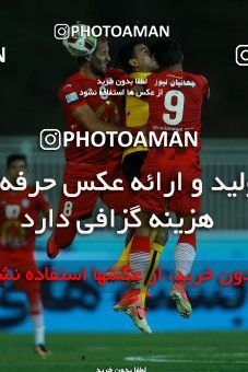 877098, Tehran, [*parameter:4*], Iran Pro League، Persian Gulf Cup، 2017-18 season، First Leg، Week 8، Naft Tehran ۱ v ۰ Sepahan on 2017/09/26 at Takhti Stadium