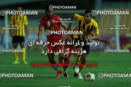 877352, Tehran, [*parameter:4*], Iran Pro League، Persian Gulf Cup، 2017-18 season، First Leg، Week 8، Naft Tehran ۱ v ۰ Sepahan on 2017/09/26 at Takhti Stadium