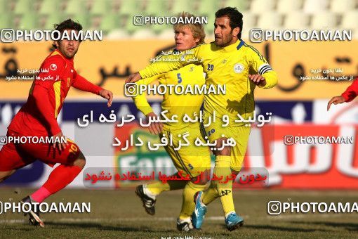 901140, Tehran, [*parameter:4*], Iran Pro League، Persian Gulf Cup، 2011-12 season، Second Leg، Week 19، Naft Tehran ۱ v 3 Foulad Khouzestan on 2012/01/15 at Shahid Dastgerdi Stadium