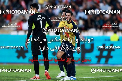 906965, Tehran, , جام حذفی فوتبال ایران, 1/16 stage, Khorramshahr Cup, Persepolis 2 v 0 Naft Tehran on 2017/10/21 at Azadi Stadium