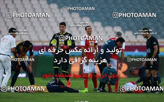 915780, Tehran, , جام حذفی فوتبال ایران, 1.16 round, Khorramshahr Cup, Persepolis 2 v 0 Naft Tehran on 2017/10/21 at Azadi Stadium