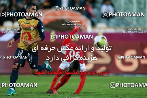 915741, Tehran, , جام حذفی فوتبال ایران, 1/16 stage, Khorramshahr Cup, Persepolis 2 v 0 Naft Tehran on 2017/10/21 at Azadi Stadium