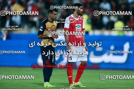 915592, Tehran, , جام حذفی فوتبال ایران, 1.16 round, Khorramshahr Cup, Persepolis 2 v 0 Naft Tehran on 2017/10/21 at Azadi Stadium