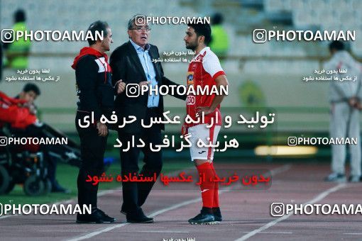 915678, Tehran, , جام حذفی فوتبال ایران, 1/16 stage, Khorramshahr Cup, Persepolis 2 v 0 Naft Tehran on 2017/10/21 at Azadi Stadium