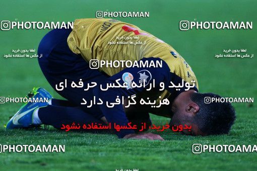 915588, Tehran, , جام حذفی فوتبال ایران, 1/16 stage, Khorramshahr Cup, Persepolis 2 v 0 Naft Tehran on 2017/10/21 at Azadi Stadium