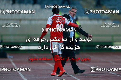 915671, Tehran, , جام حذفی فوتبال ایران, 1/16 stage, Khorramshahr Cup, Persepolis 2 v 0 Naft Tehran on 2017/10/21 at Azadi Stadium