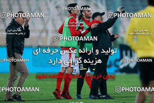 915611, Tehran, , جام حذفی فوتبال ایران, 1/16 stage, Khorramshahr Cup, Persepolis 2 v 0 Naft Tehran on 2017/10/21 at Azadi Stadium