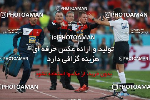 933075, Tehran, [*parameter:4*], Iran Pro League، Persian Gulf Cup، 2017-18 season، First Leg، Week 10، Persepolis ۱ v ۰ Esteghlal on 2017/10/26 at Azadi Stadium