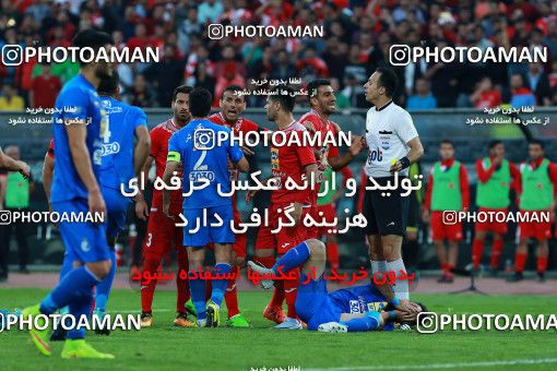 914142, Tehran, [*parameter:4*], Iran Pro League، Persian Gulf Cup، 2017-18 season، First Leg، Week 10، Persepolis ۱ v ۰ Esteghlal on 2017/10/26 at Azadi Stadium