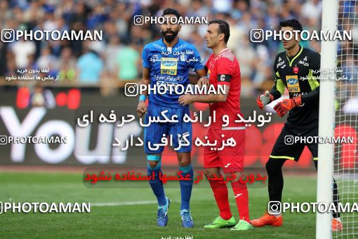 911680, Tehran, [*parameter:4*], Iran Pro League، Persian Gulf Cup، 2017-18 season، First Leg، Week 10، Persepolis ۱ v ۰ Esteghlal on 2017/10/26 at Azadi Stadium