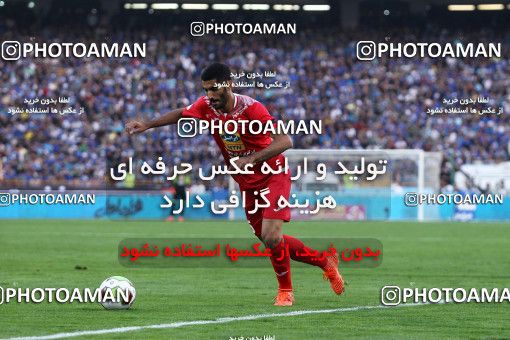 911904, Tehran, [*parameter:4*], Iran Pro League، Persian Gulf Cup، 2017-18 season، First Leg، Week 10، Persepolis ۱ v ۰ Esteghlal on 2017/10/26 at Azadi Stadium