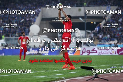 912161, Tehran, [*parameter:4*], Iran Pro League، Persian Gulf Cup، 2017-18 season، First Leg، Week 10، Persepolis ۱ v ۰ Esteghlal on 2017/10/26 at Azadi Stadium