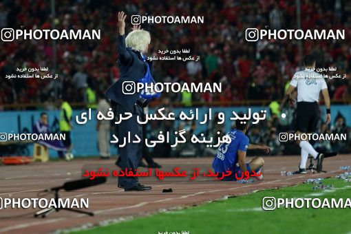 913026, Tehran, [*parameter:4*], لیگ برتر فوتبال ایران، Persian Gulf Cup، Week 10، First Leg، Persepolis 1 v 0 Esteghlal on 2017/10/26 at Azadi Stadium