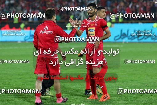 913054, Tehran, [*parameter:4*], Iran Pro League، Persian Gulf Cup، 2017-18 season، First Leg، Week 10، Persepolis ۱ v ۰ Esteghlal on 2017/10/26 at Azadi Stadium