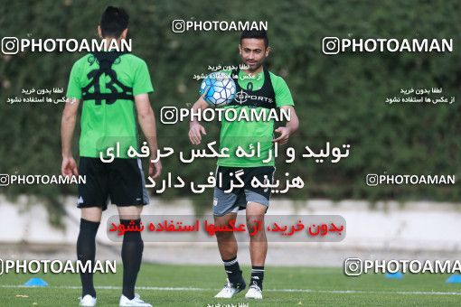 922059, Tehran, , Iran National Football Team Training Session on 2017/11/02 at Research Institute of Petroleum Industry