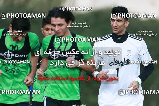 922186, Tehran, , Iran National Football Team Training Session on 2017/11/02 at Research Institute of Petroleum Industry