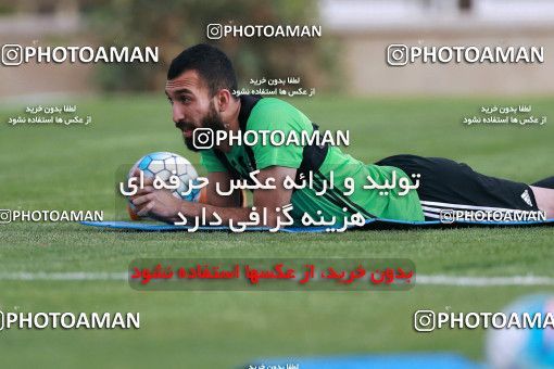 922087, Tehran, , Iran National Football Team Training Session on 2017/11/02 at Research Institute of Petroleum Industry