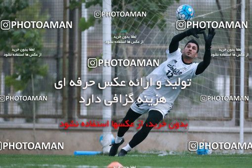 922156, Tehran, , Iran National Football Team Training Session on 2017/11/02 at Research Institute of Petroleum Industry