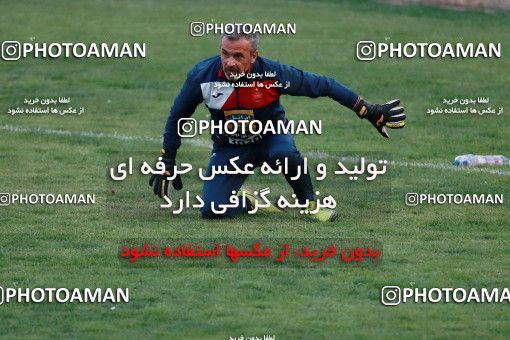 937432, Tehran, , Persepolis Football Team Training Session on 2017/11/11 at Shahid Kazemi Stadium