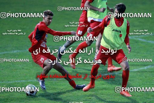 937623, Tehran, , Persepolis Football Team Training Session on 2017/11/11 at Shahid Kazemi Stadium