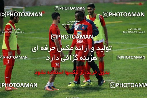 937421, Tehran, , Persepolis Football Team Training Session on 2017/11/11 at Shahid Kazemi Stadium