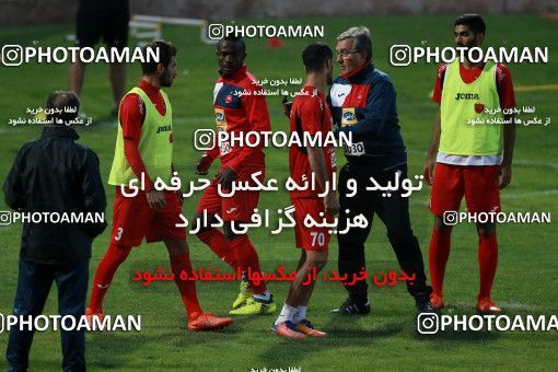 937326, Tehran, , Persepolis Football Team Training Session on 2017/11/11 at Shahid Kazemi Stadium