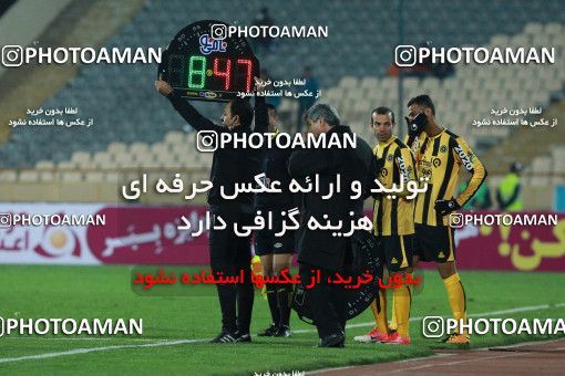 942960, Tehran, [*parameter:4*], Iran Pro League، Persian Gulf Cup، 2017-18 season، First Leg، Week 15، Esteghlal 3 v ۰ Sepahan on 2017/12/06 at Azadi Stadium