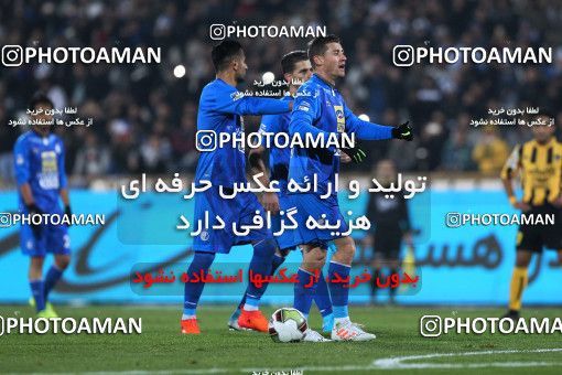 942273, Tehran, [*parameter:4*], Iran Pro League، Persian Gulf Cup، 2017-18 season، First Leg، Week 15، Esteghlal 3 v ۰ Sepahan on 2017/12/06 at Azadi Stadium