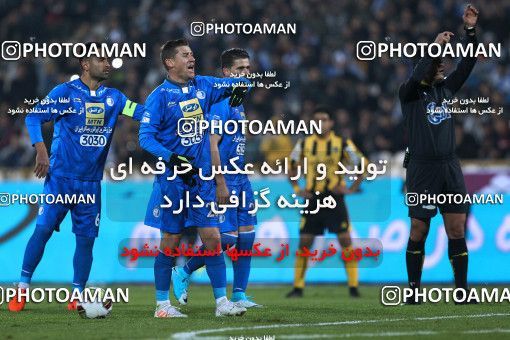 942179, Tehran, [*parameter:4*], Iran Pro League، Persian Gulf Cup، 2017-18 season، First Leg، Week 15، Esteghlal 3 v ۰ Sepahan on 2017/12/06 at Azadi Stadium