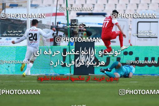 943909, Tehran, [*parameter:4*], Iran Pro League، Persian Gulf Cup، 2017-18 season، First Leg، Week 14، Persepolis 4 v ۰ Zob Ahan Esfahan on 2017/12/01 at Azadi Stadium