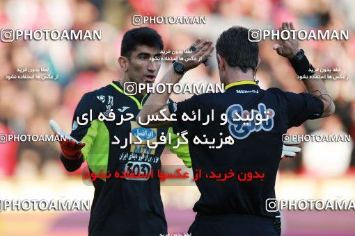 943823, Tehran, [*parameter:4*], Iran Pro League، Persian Gulf Cup، 2017-18 season، First Leg، Week 14، Persepolis 4 v ۰ Zob Ahan Esfahan on 2017/12/01 at Azadi Stadium