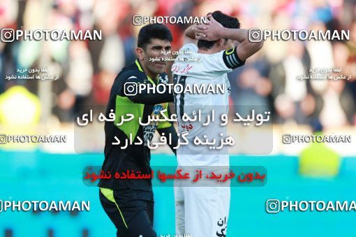 943769, Tehran, [*parameter:4*], Iran Pro League، Persian Gulf Cup، 2017-18 season، First Leg، Week 14، Persepolis 4 v ۰ Zob Ahan Esfahan on 2017/12/01 at Azadi Stadium