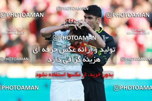 943540, Tehran, [*parameter:4*], Iran Pro League، Persian Gulf Cup، 2017-18 season، First Leg، Week 14، Persepolis 4 v ۰ Zob Ahan Esfahan on 2017/12/01 at Azadi Stadium