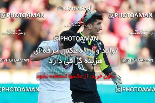 943692, Tehran, [*parameter:4*], Iran Pro League، Persian Gulf Cup، 2017-18 season، First Leg، Week 14، Persepolis 4 v ۰ Zob Ahan Esfahan on 2017/12/01 at Azadi Stadium