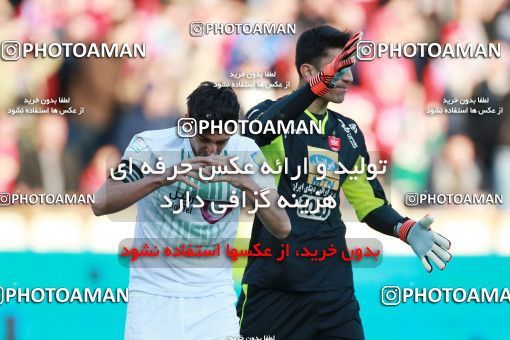 943533, Tehran, [*parameter:4*], Iran Pro League، Persian Gulf Cup، 2017-18 season، First Leg، Week 14، Persepolis 4 v ۰ Zob Ahan Esfahan on 2017/12/01 at Azadi Stadium