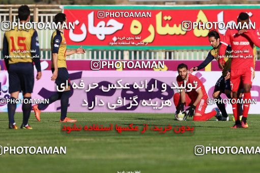 945145, Tehran, [*parameter:4*], Iran Pro League، Persian Gulf Cup، 2017-18 season، First Leg، Week 14، Naft Tehran ۰ v ۰ Pars Jonoubi Jam on 2017/12/01 at Takhti Stadium