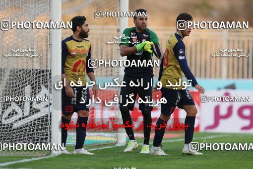 944871, Tehran, [*parameter:4*], لیگ برتر فوتبال ایران، Persian Gulf Cup، Week 14، First Leg، Naft Tehran 0 v 0 Pars Jonoubi Jam on 2017/12/01 at Takhti Stadium