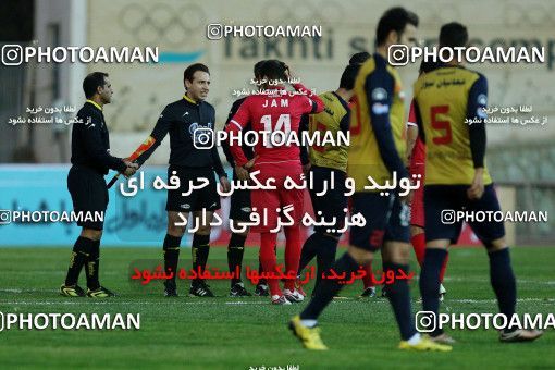 945183, Tehran, [*parameter:4*], لیگ برتر فوتبال ایران، Persian Gulf Cup، Week 14، First Leg، Naft Tehran 0 v 0 Pars Jonoubi Jam on 2017/12/01 at Takhti Stadium