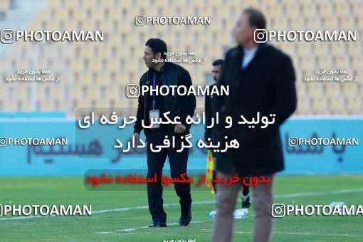 959171, Tehran, [*parameter:4*], لیگ برتر فوتبال ایران، Persian Gulf Cup، Week 14، First Leg، Naft Tehran 0 v 0 Pars Jonoubi Jam on 2017/12/01 at Takhti Stadium