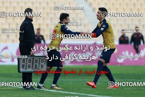 959093, Tehran, [*parameter:4*], Iran Pro League، Persian Gulf Cup، 2017-18 season، First Leg، Week 14، Naft Tehran ۰ v ۰ Pars Jonoubi Jam on 2017/12/01 at Takhti Stadium