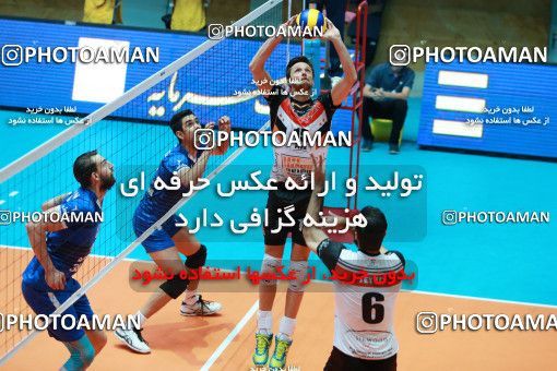 954433, Tehran, Iran, Iran Volleyball Super League، Shahid Hojaji Cup، 2017-18 season، First Leg، Week 3، Sarmayeh Bank 3 v ۱ Paykan on 2017/10/18 at Volleyball House of Tehran